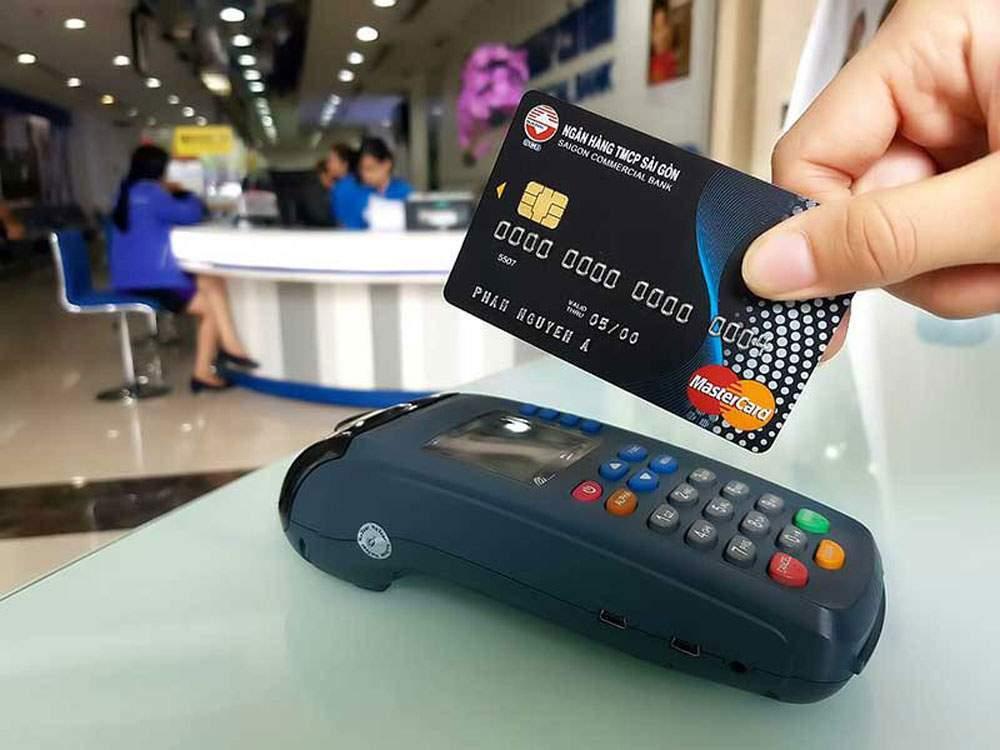 Thanh toán bằng thẻ tín dụng qua máy POS đơn giản chỉ bằng theo tác quẹt